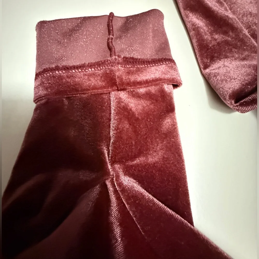 Fabletics Velvet Socks - Picture 5 of 5